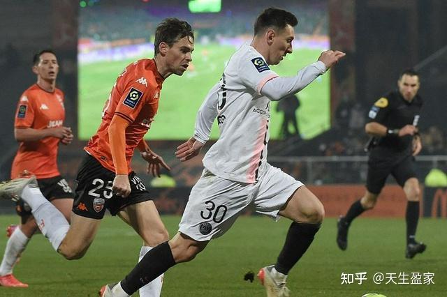 场上对决惨烈，洛里昂主场与对手战平收场 